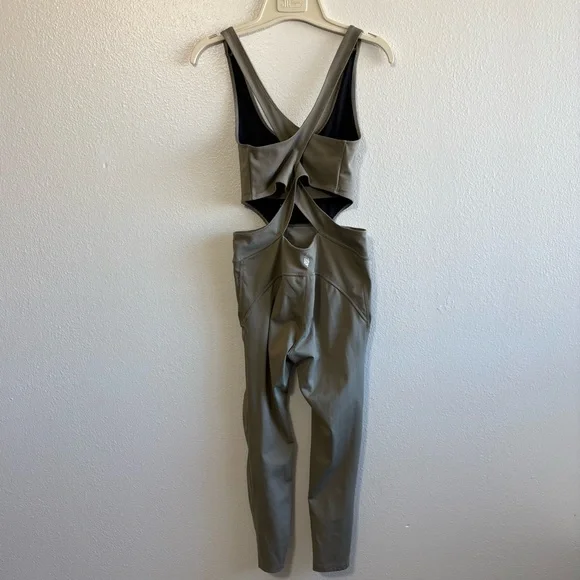 Free People Fp Movement Size Small Sage Green Cut Out Cross Back Jumpsuit Gym - Picture 3 of 7